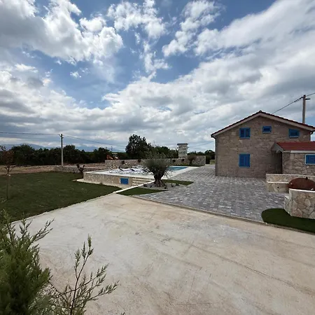 Grabovac Villa